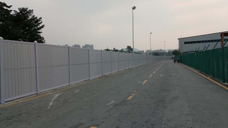 工地安裝PVC圍擋出錯(cuò)時(shí)應(yīng)該怎么樣改正呢