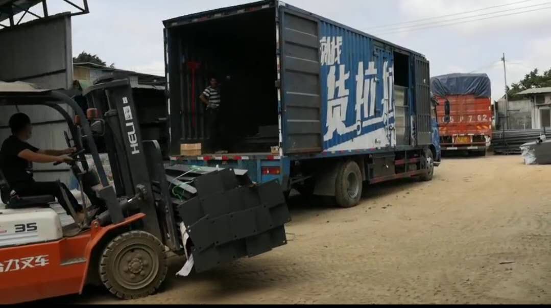 南山區(qū)海韻公園A3款鋼結(jié)構圍檔已發(fā)貨安裝中...