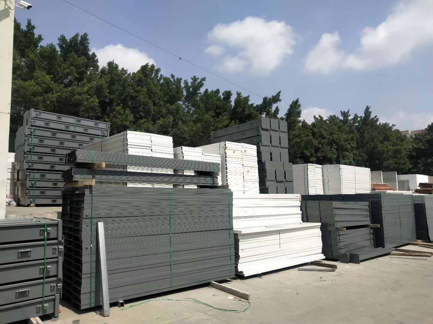 助力城市環(huán)境變得更優(yōu)美整潔 深圳工地圍擋不僅好看還實用