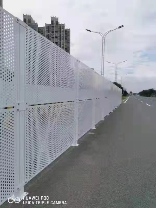 A款式烤漆圍擋送達(dá)坪山工地